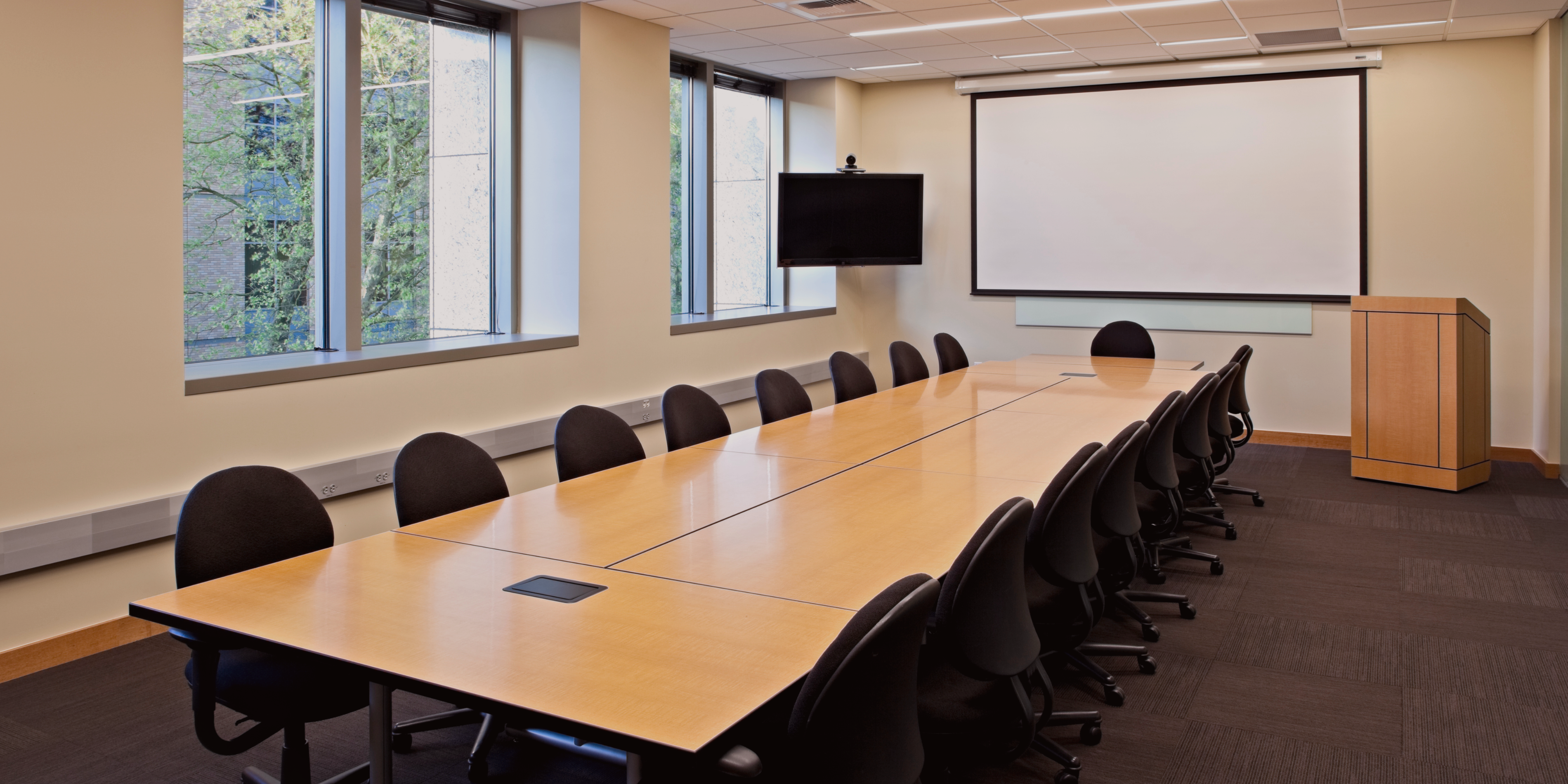 Here's how to conduct an effective meeting.